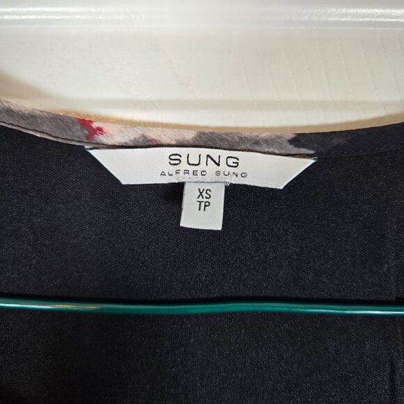 Sung, Alfred Sung, flower pattern top - Picture 2 of 5